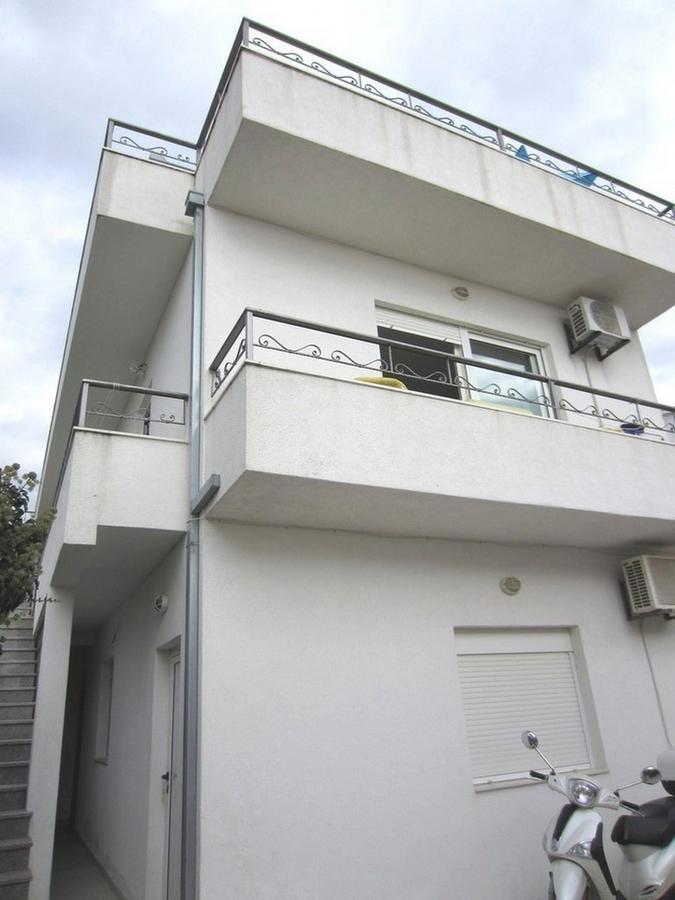 Apartments Zdenka Donji Okrug  Exteriör bild